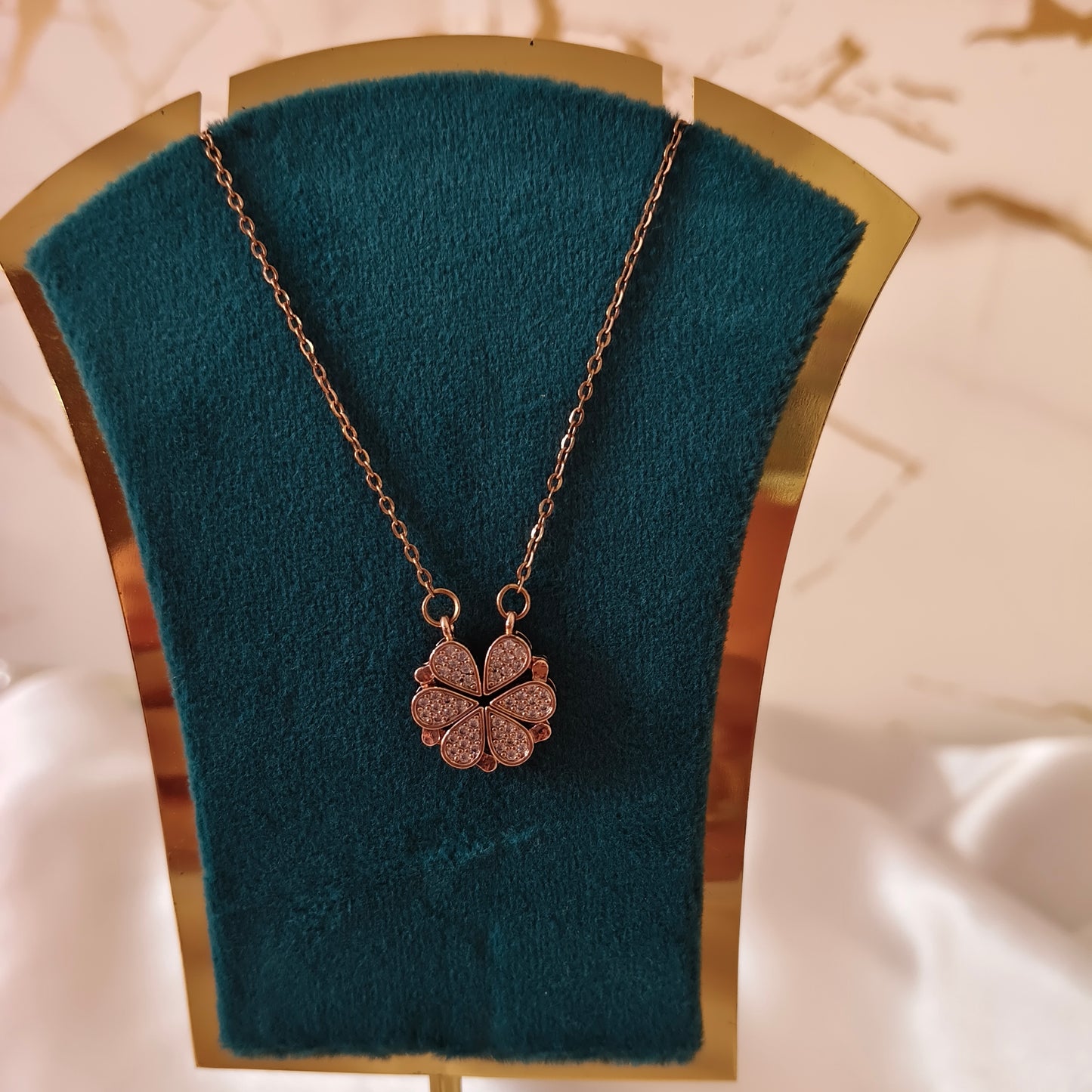 Dual wearable - Necklace and Pendant