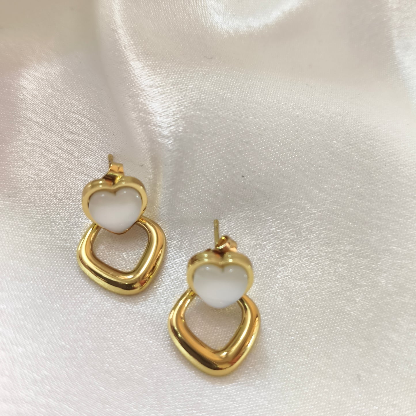 Dual Hearts Pearl Earring