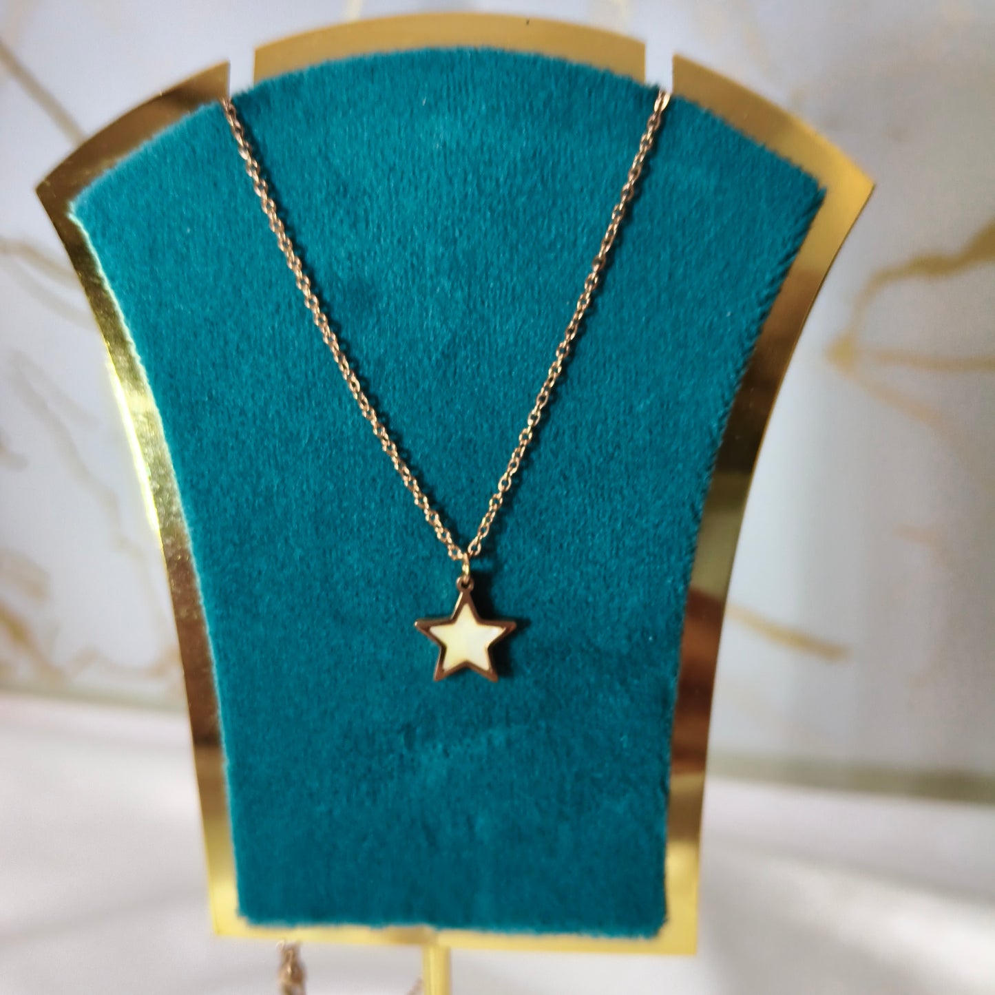 Minimialist Star Necklace