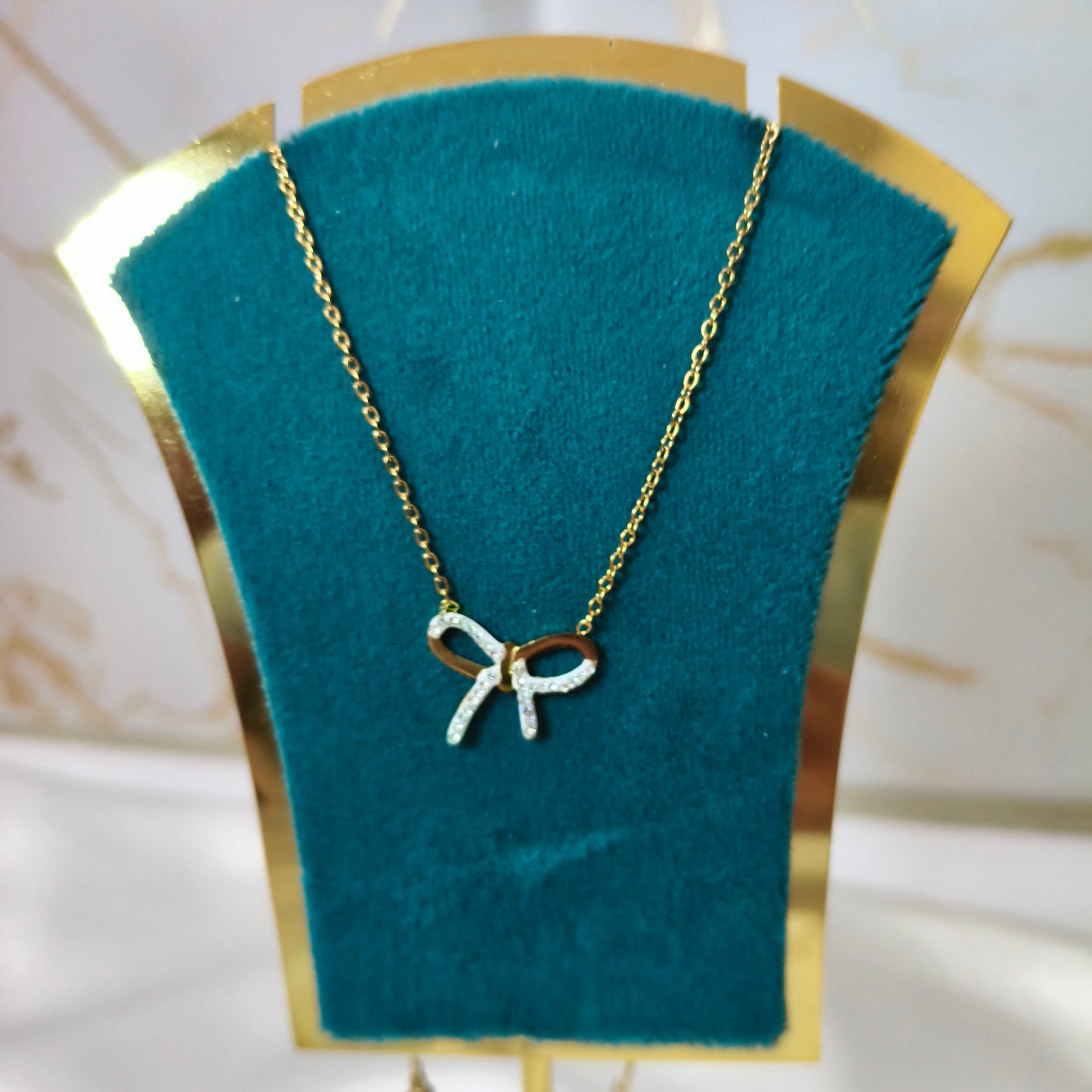 Bow Necklace