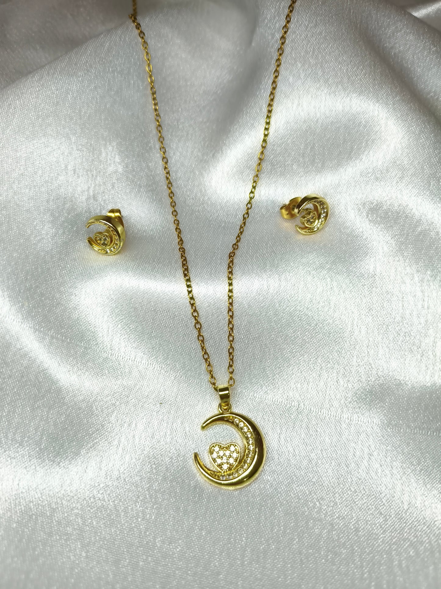 Moonlit Heart Pendant Set