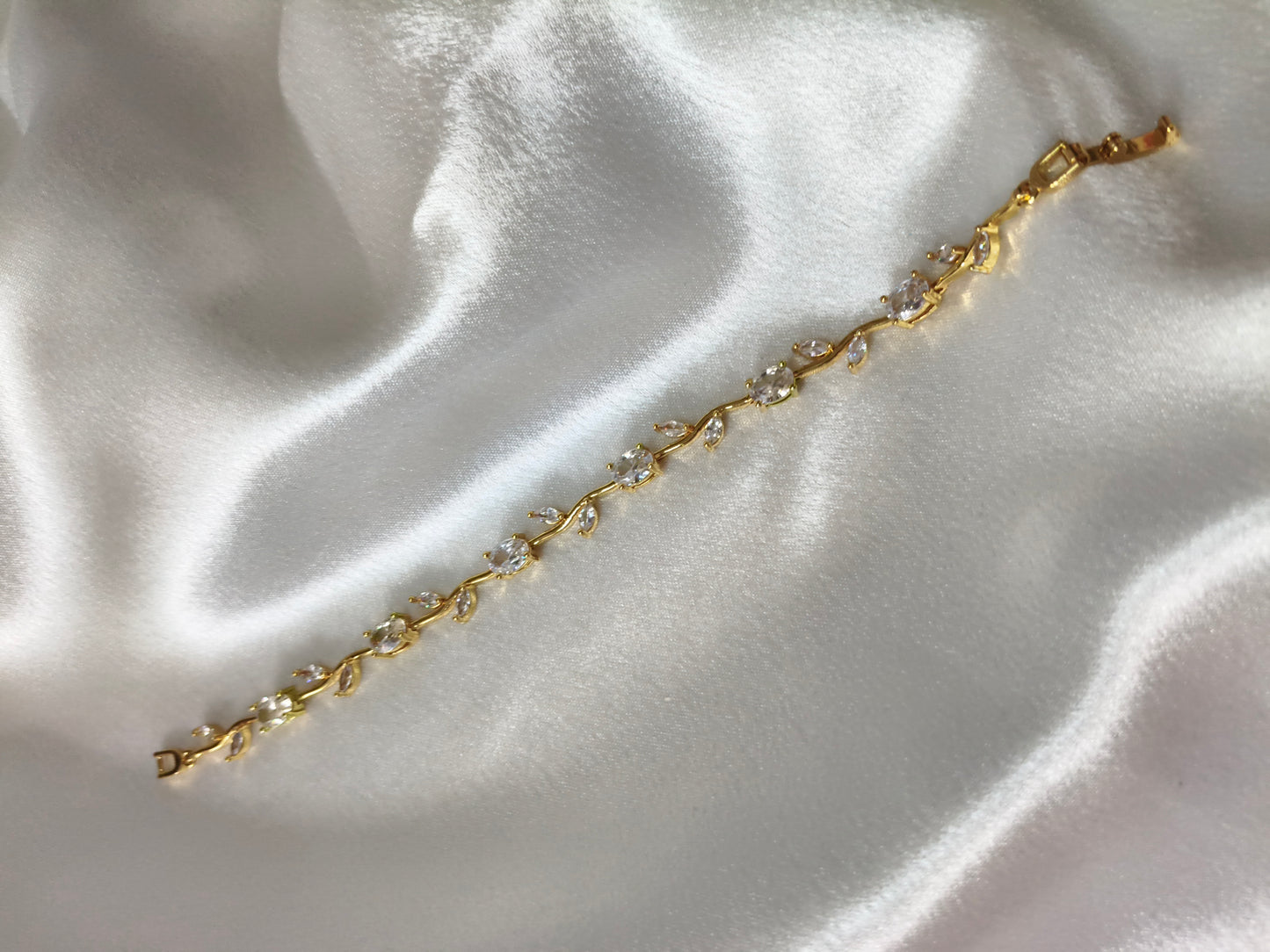 Tulip Gold Chain Bracelet
