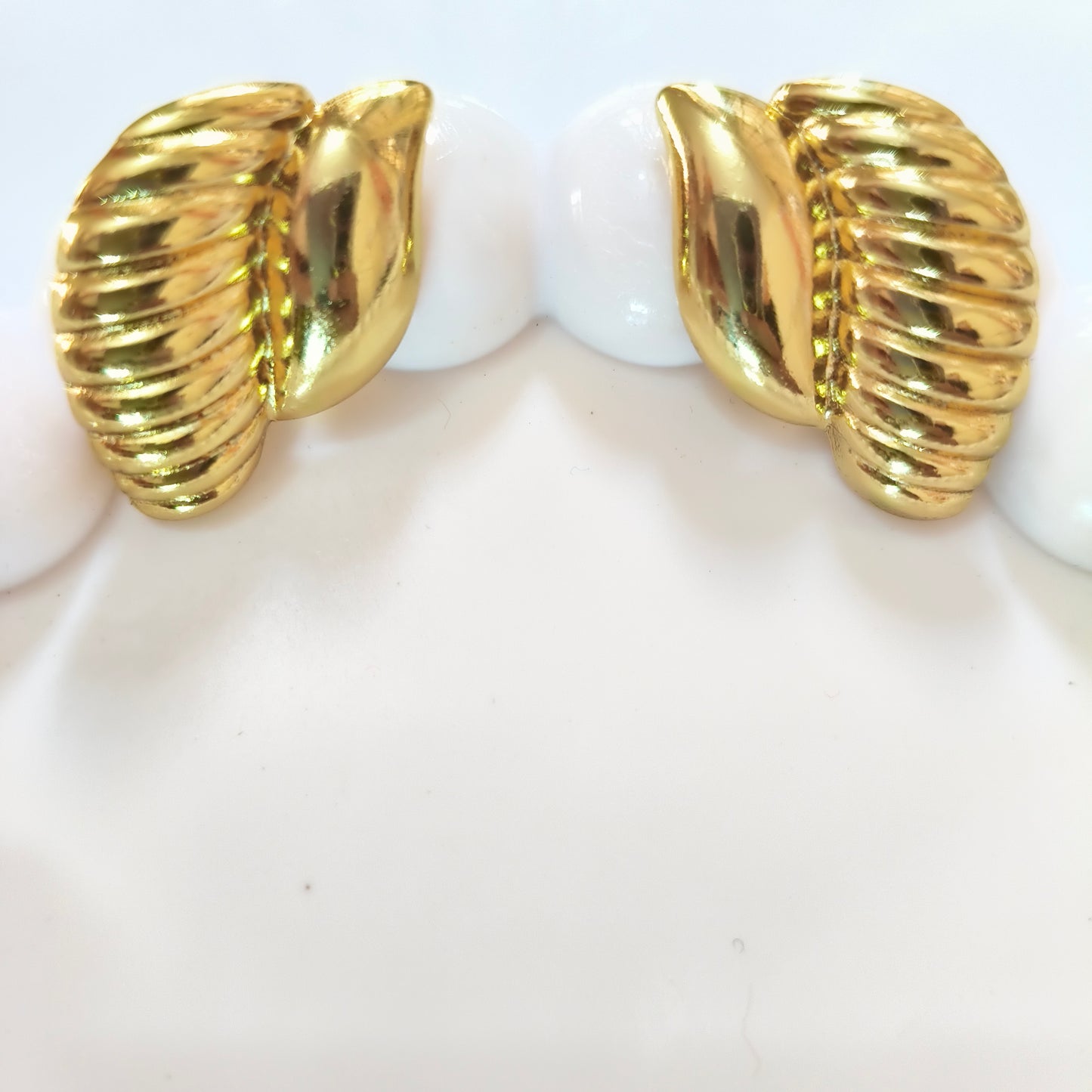 Shell Stud