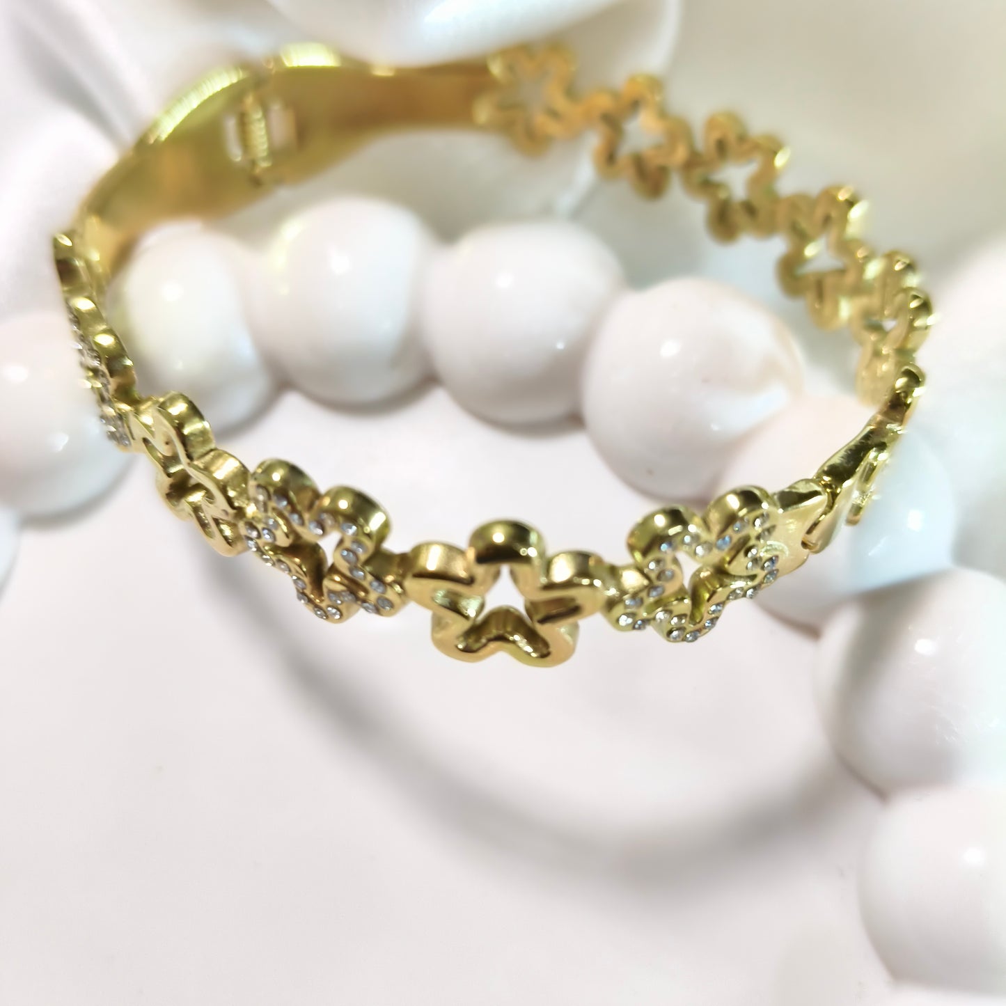 Elegant Flower Bracelet