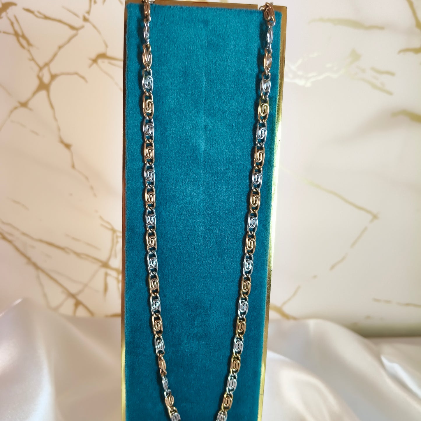 Dual Tone Broad Chain