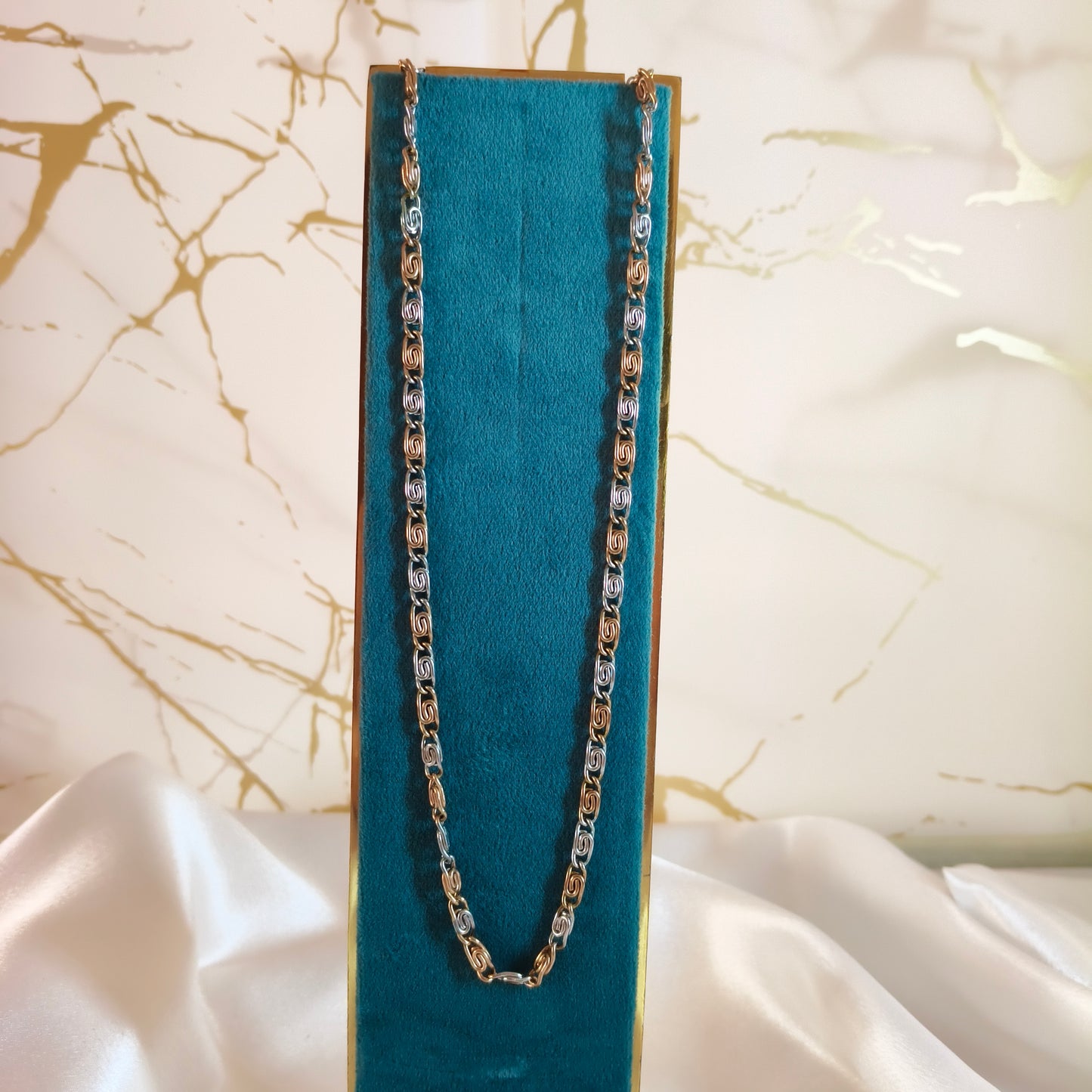 Dual Tone Broad Chain