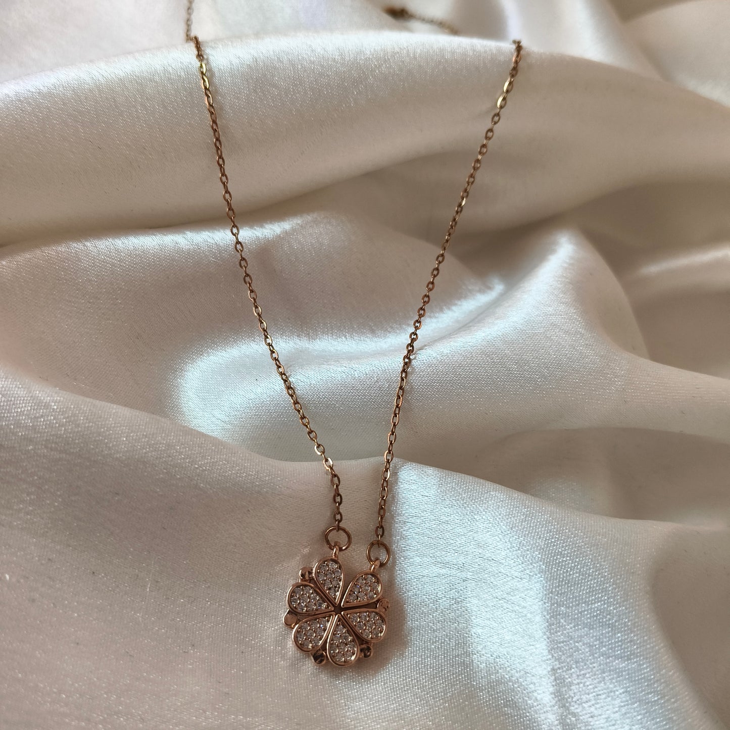 Dual wearable - Necklace and Pendant