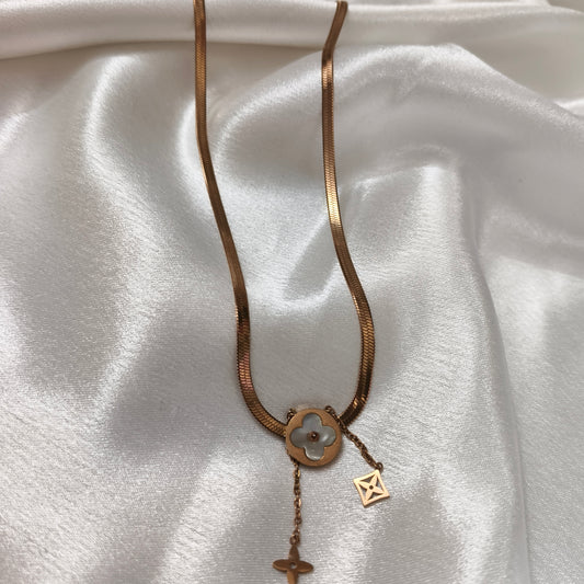 Clover Pendant