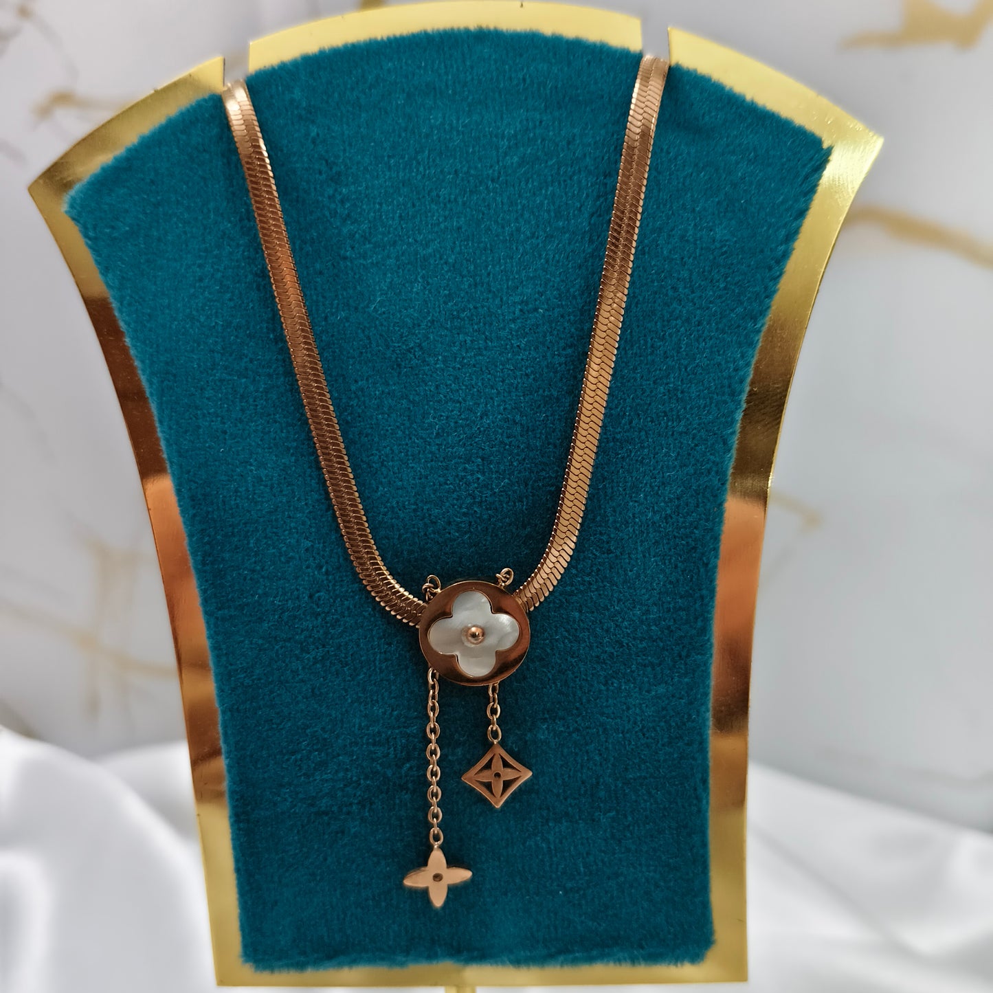 Clover Pendant