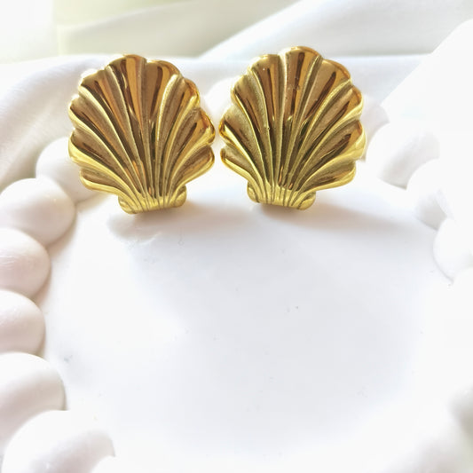 Shell Earring