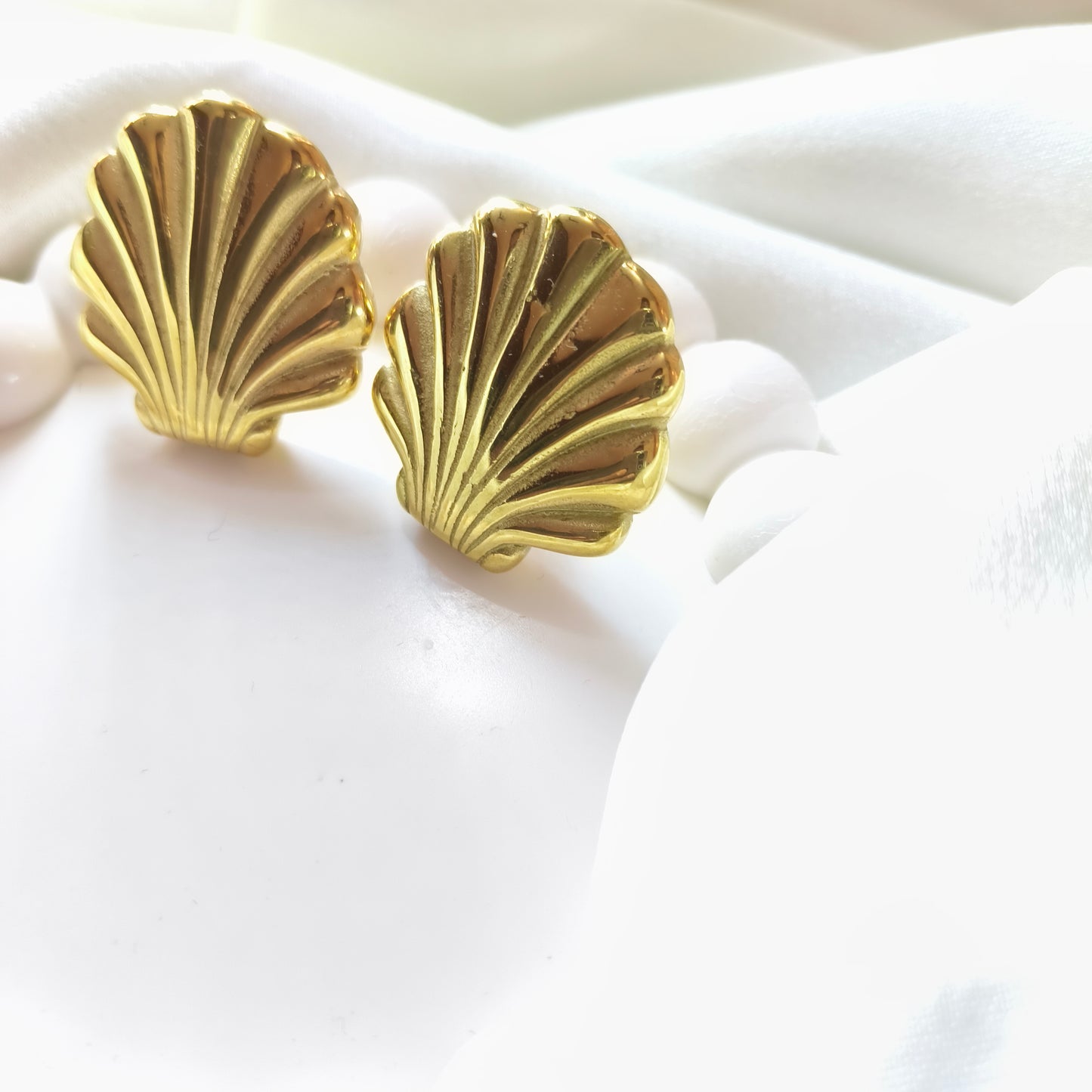 Shell Earring
