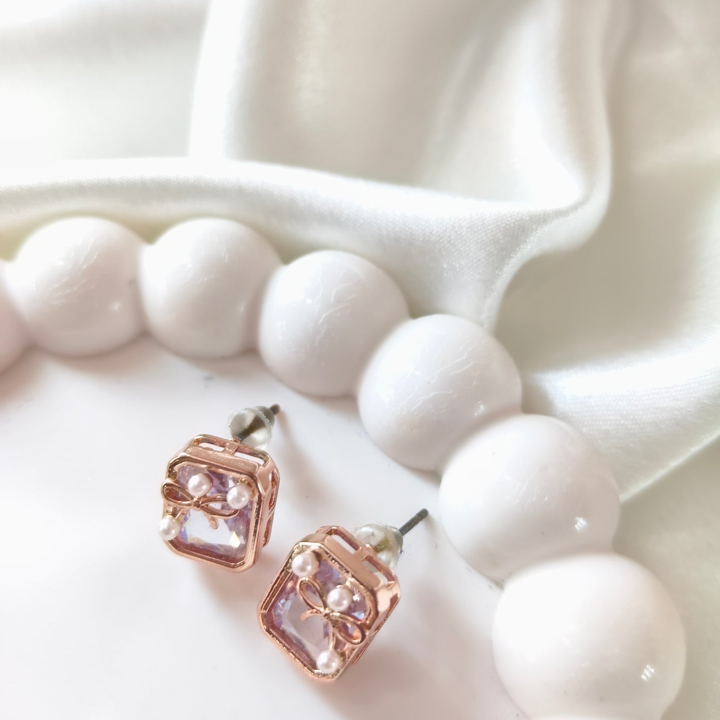 Crystal Pearl Bow Stud