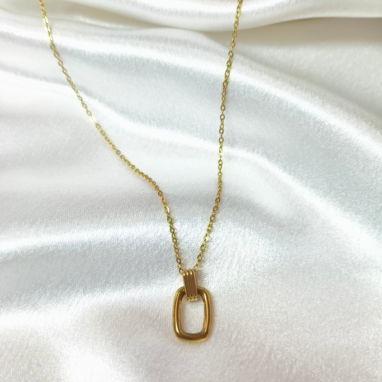 Luna Loop Necklace