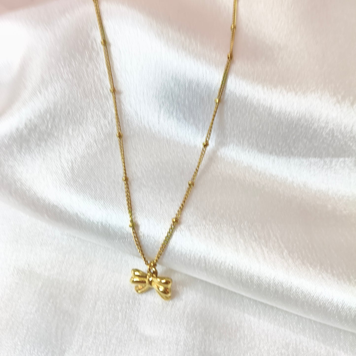 Small Bow Necklace