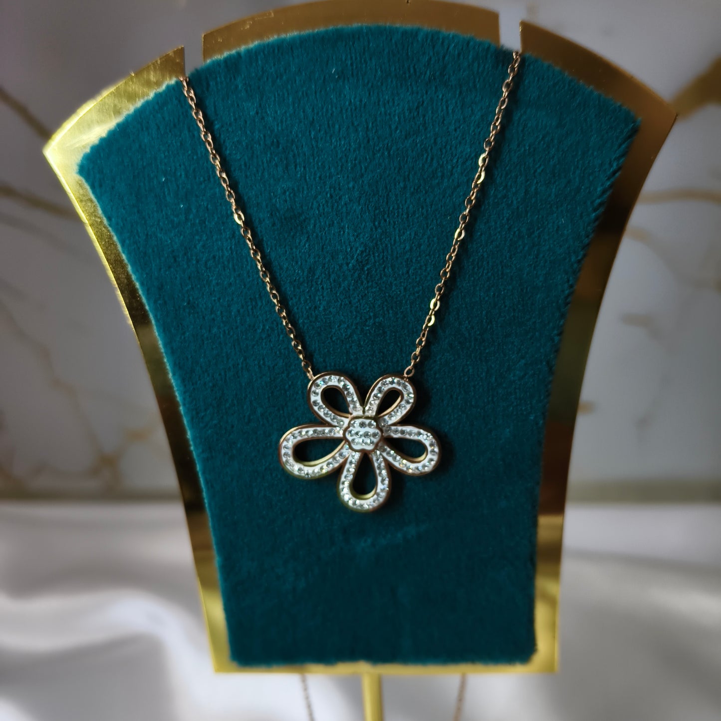 Bloomimg Flower Necklace