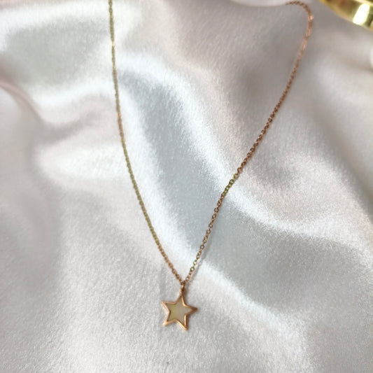 Minimialist Star Necklace