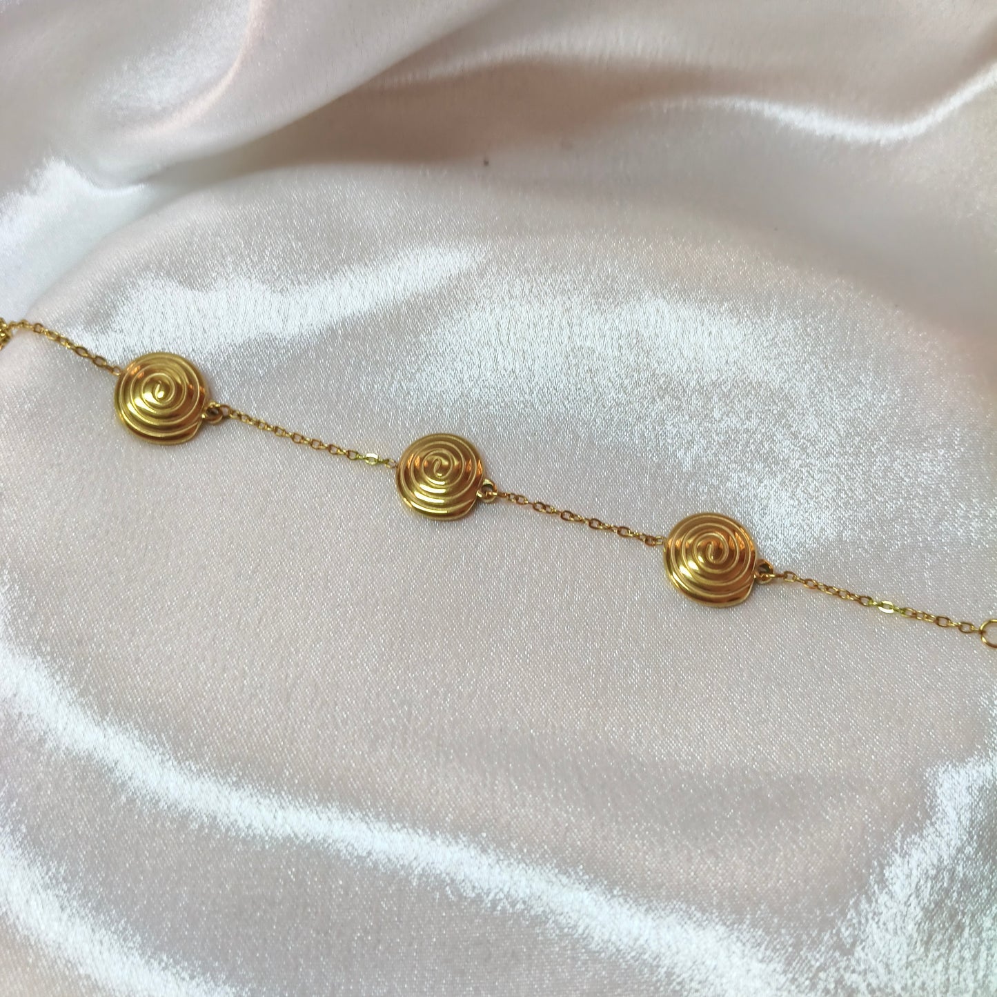 Shell Chain Bracelet