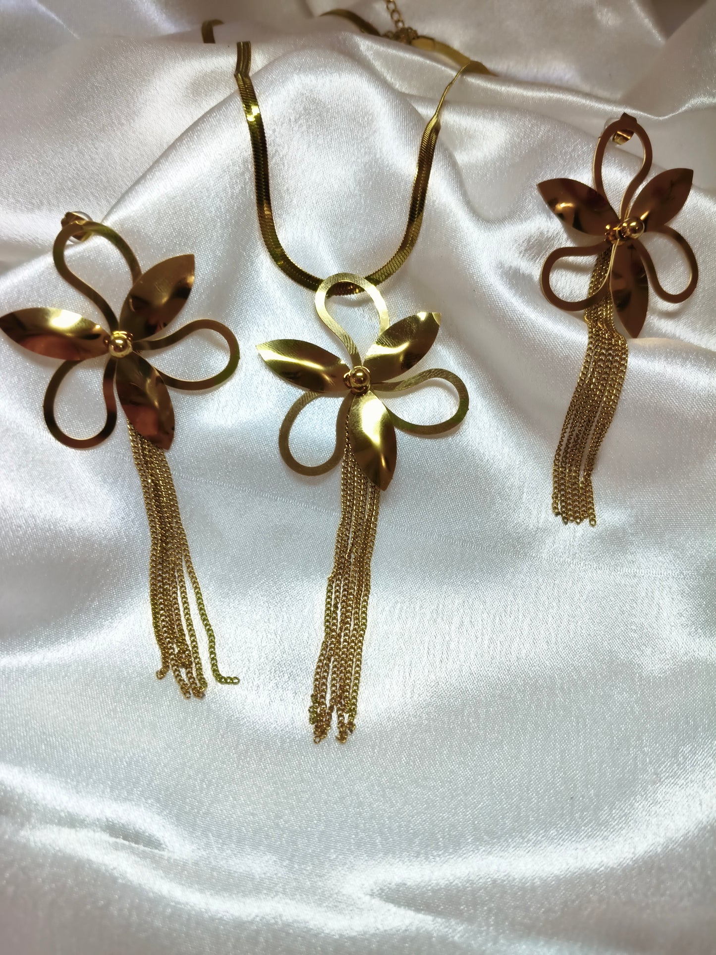 Floral Chain Tassel Pendant Set