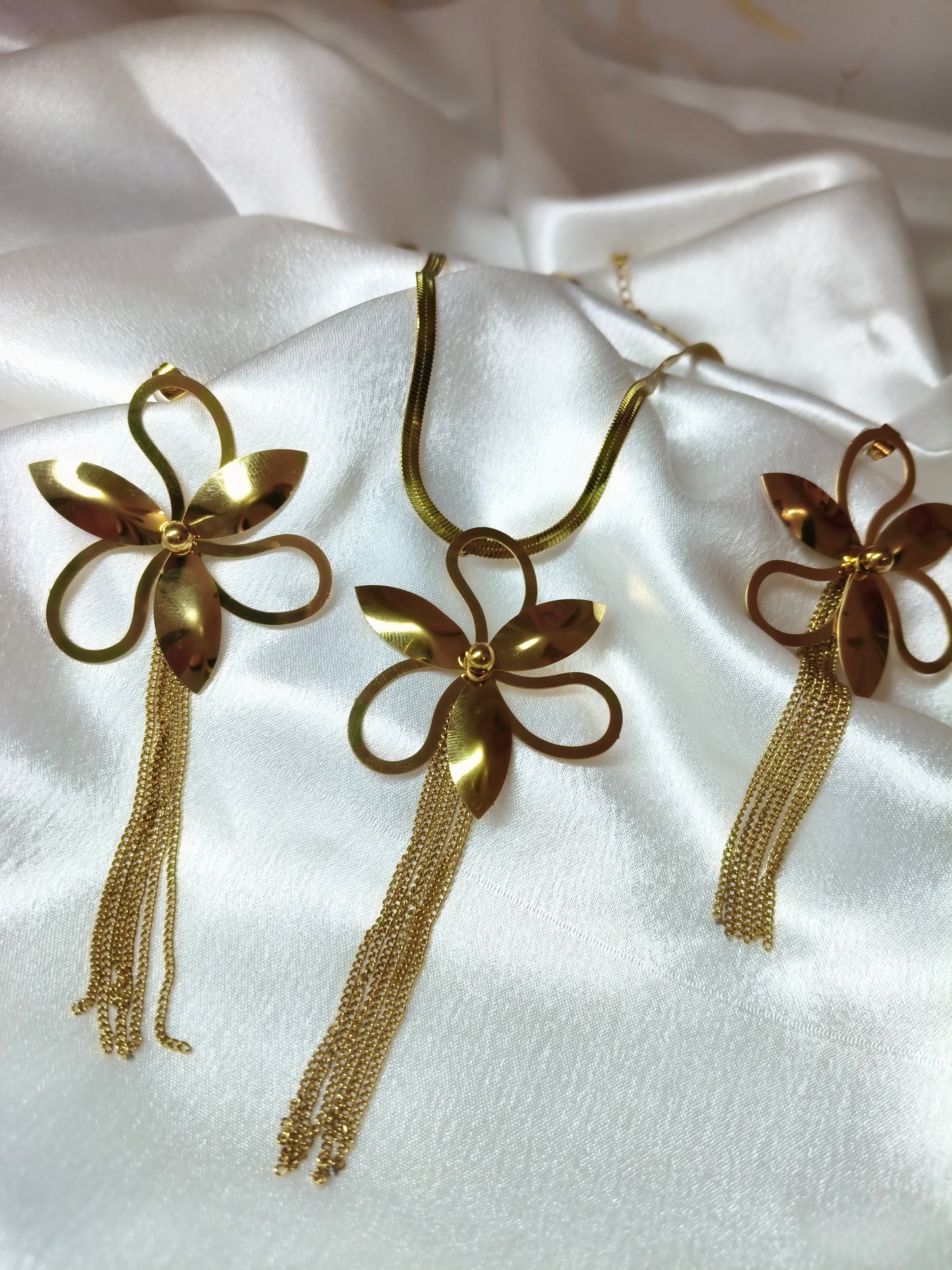 Floral Chain Tassel Pendant Set