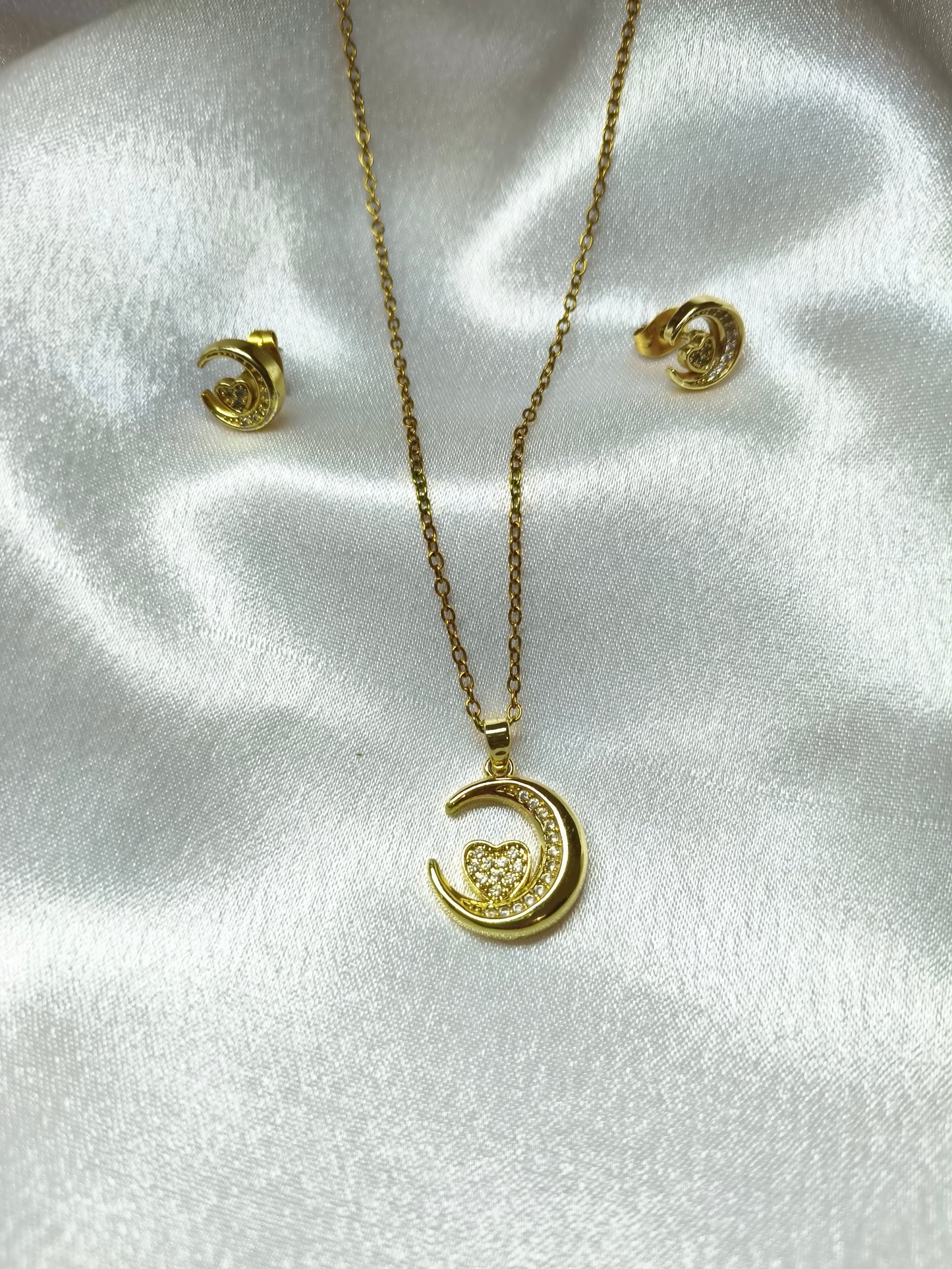 Moonlit Heart Pendant Set