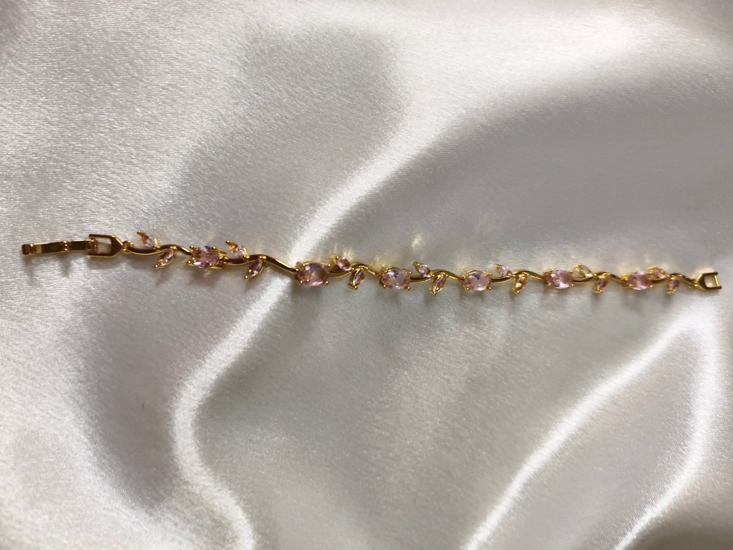 Tulip Gold Chain Bracelet