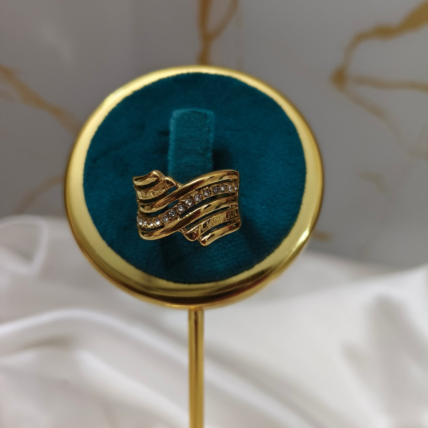 Wavy Diamond Stud Ring