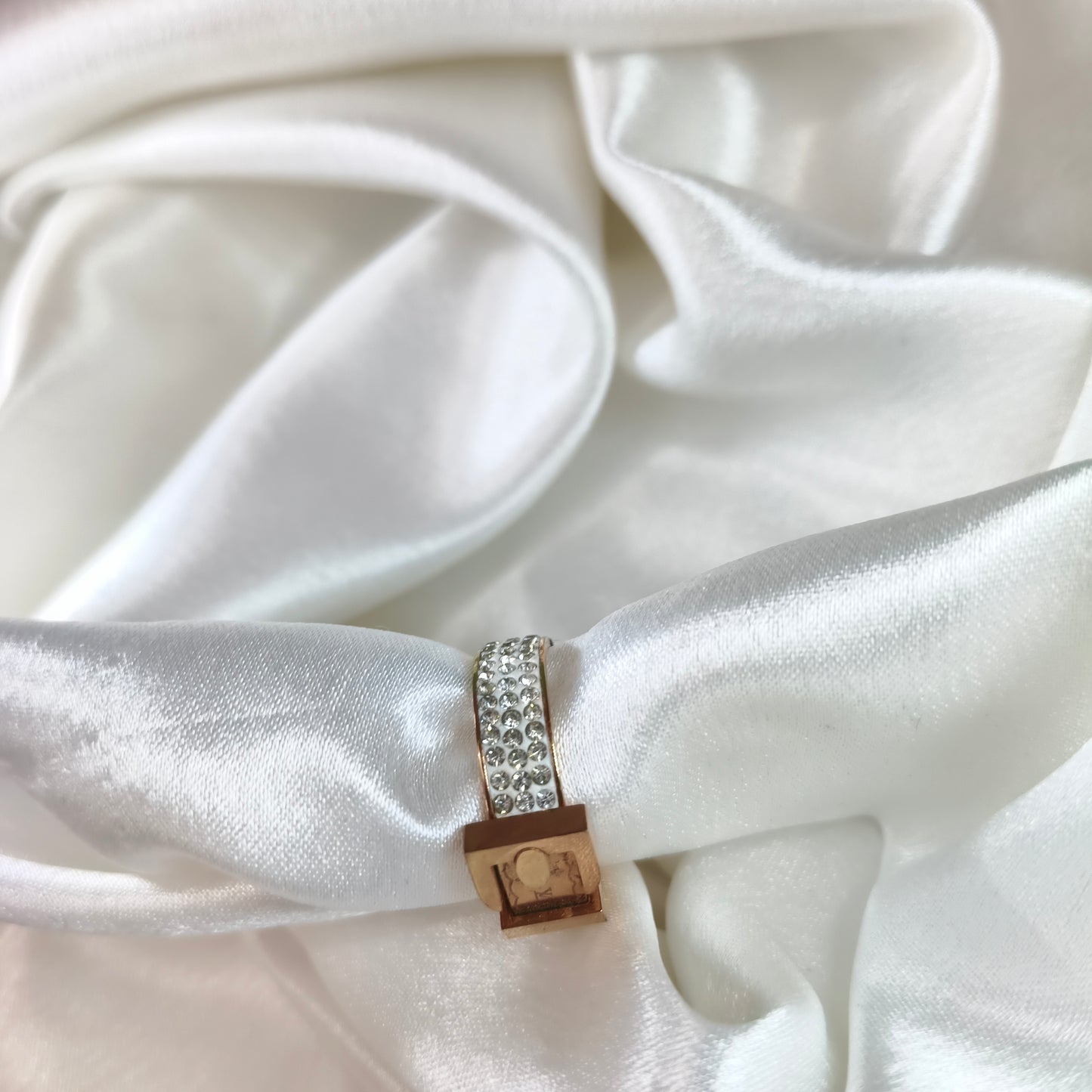 Belt Style Ring