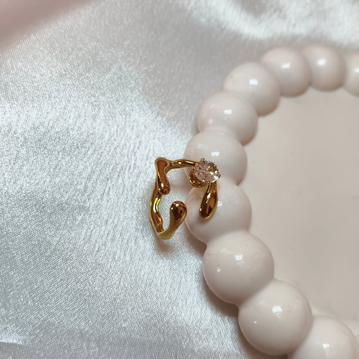 Hugging Solitaire Ring