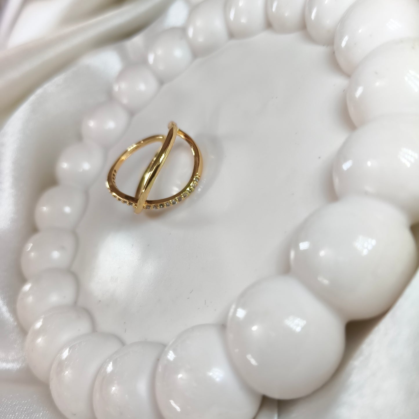 Criss Cross Diamond and Gold Ring